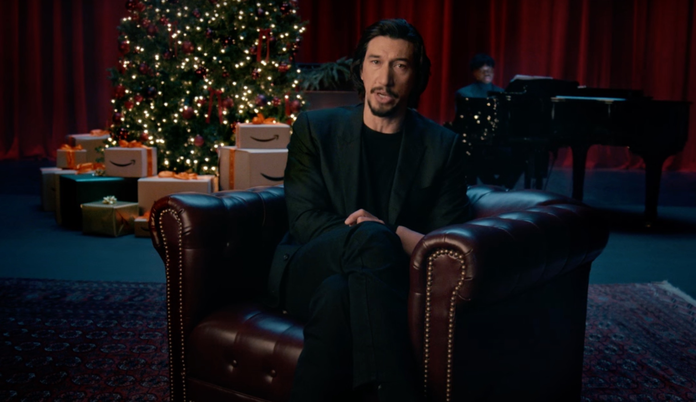 Adam Driver nous vend n'importe quoi pour Amazon