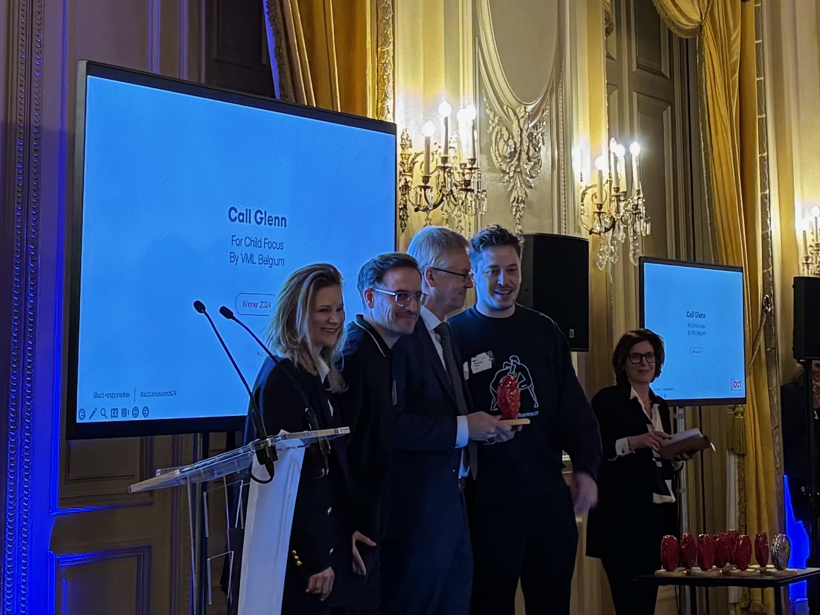 Il est partout : les Care Awards n'échappent pas à Glenn