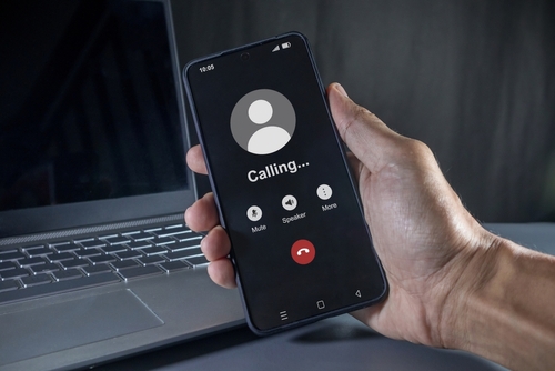 Google dégaine une IA qui téléphone à votre place